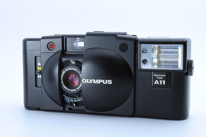 [MINT] OLYMPUS XA2 Point & Shoot 35mm Film Camera A11 Flash From JAPAN